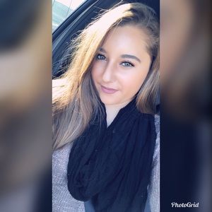 Meet your Posher, Lesly